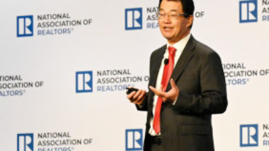 2022-11-11-nar-nxt-residential-economic-issues-and-trends-forum-lawrence-yun-11-11-2022-1300w-867h