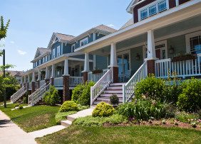 bungalow-style-homes-with-porches-GettyImages-154947315-1300w-867h